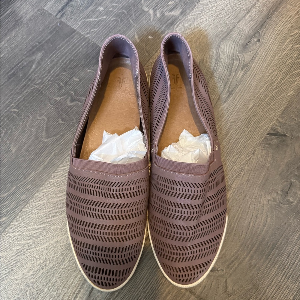 EUC Frye Women's Slip-On Loafers Sz 11